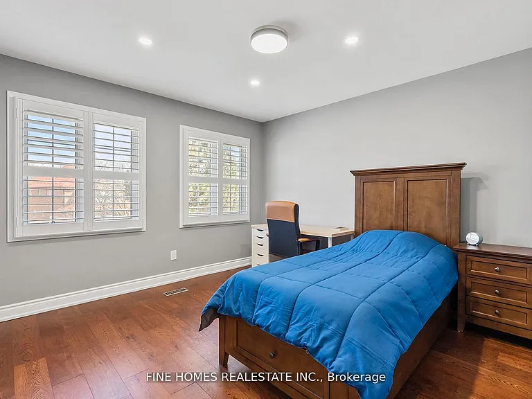 109 Angelina Ave — Photo 17