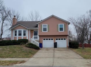 14703 S Blackfoot Dr, Olathe, KS 66062