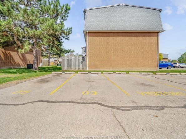 2703 Vine Ct #93, Windsor, ON N8T 2X7