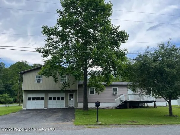 501 Lake Spangenberg Rd, Jefferson Township, PA 18436