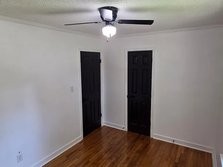 404 W Green St — Photo 8