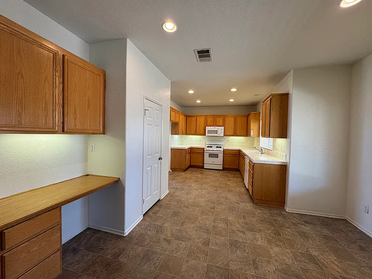 12268 Chacoma Way — Photo 5