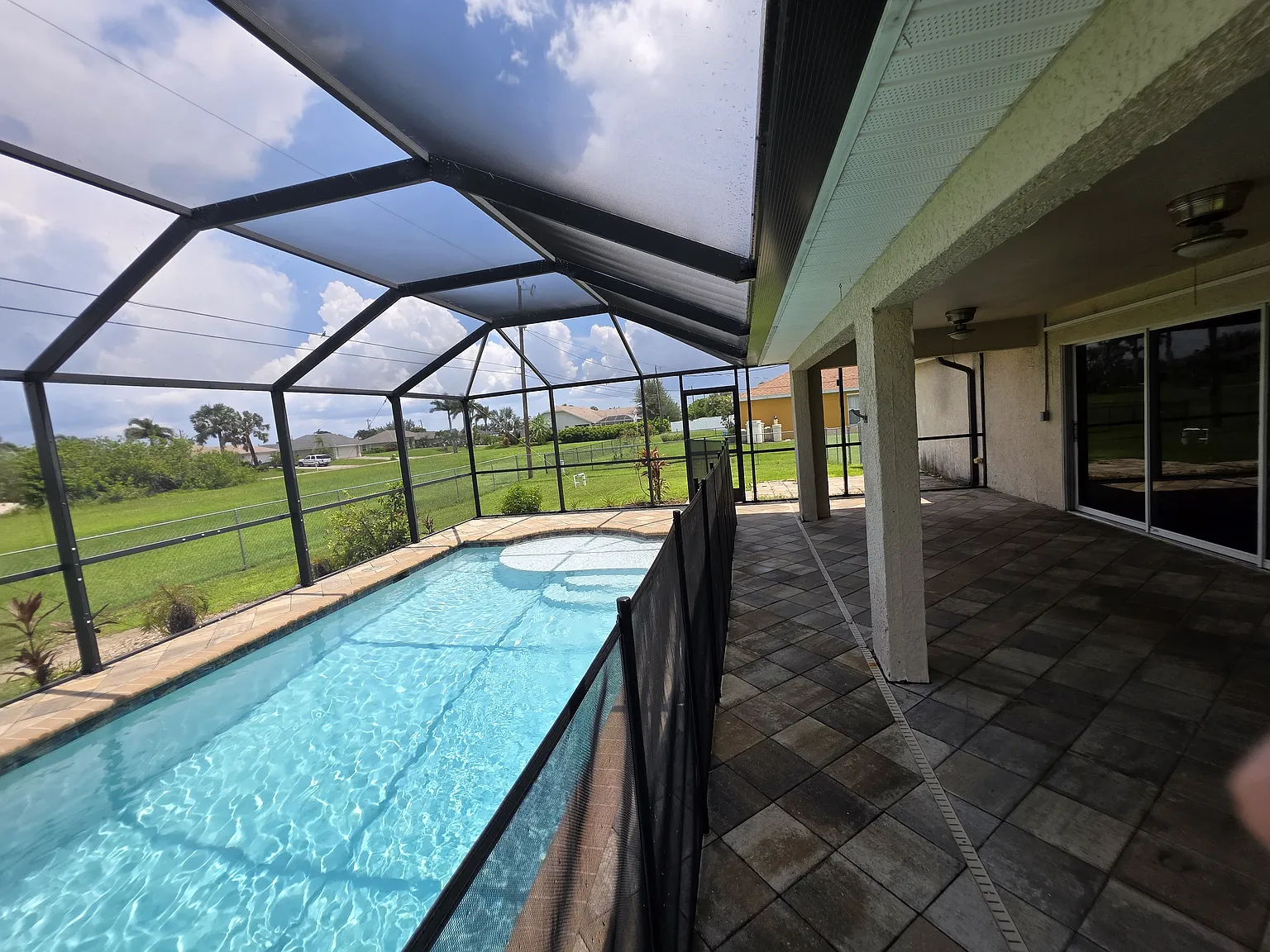 3 bed, 1666 sqft, $2,350 — Photo 4