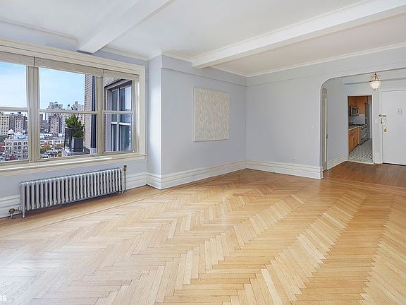 2nd image of 127 W 79th St #14A