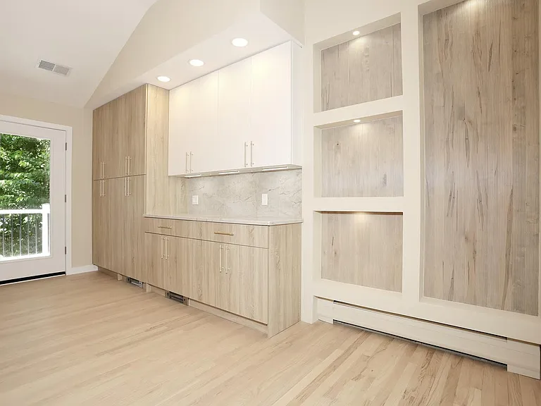 415 Goffle Rd — Photo 13