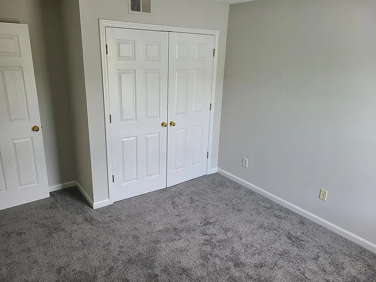244 Grinder Ct — Photo 2
