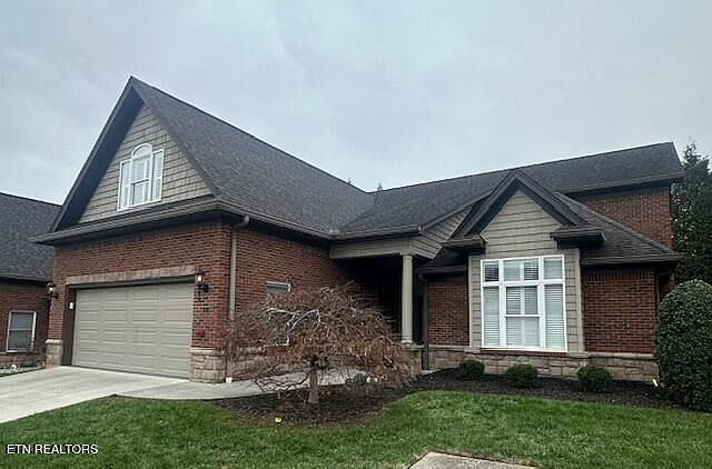 1st image of 1918 Camden Dr