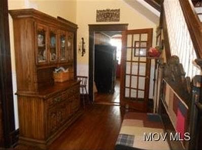 2nd image of 1918 19th St