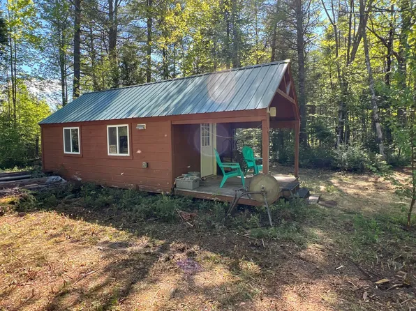 873 Main St, Mattawamkeag, ME 04459