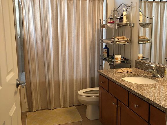5th image of 3952 N Avondale Ave APT 3