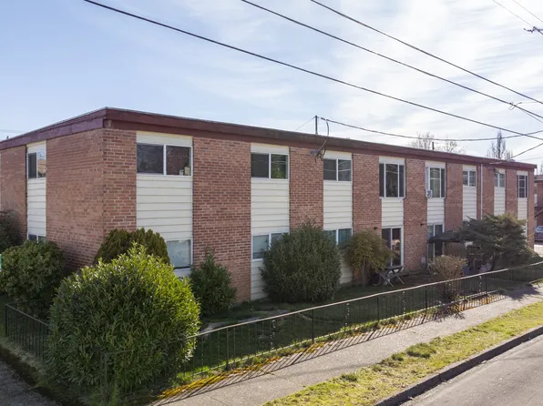 605 NW Adams St, McMinnville, OR 97128