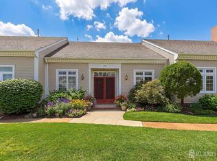 34 Rutland Ln #B, Monroe Township, NJ 08831