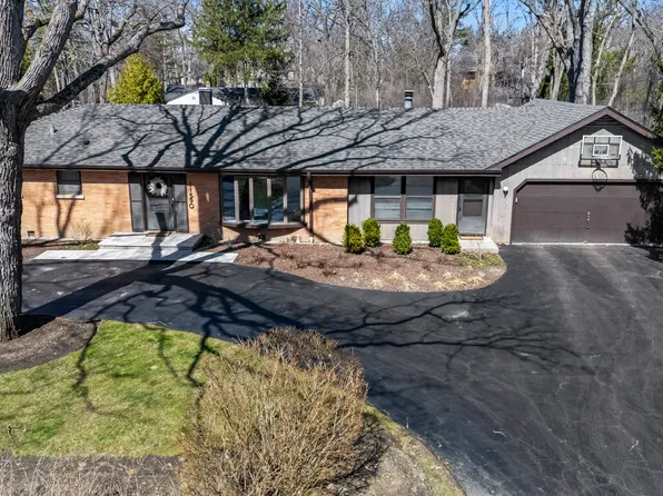 11590 W Elmwood Pl, Deerfield, IL 60015