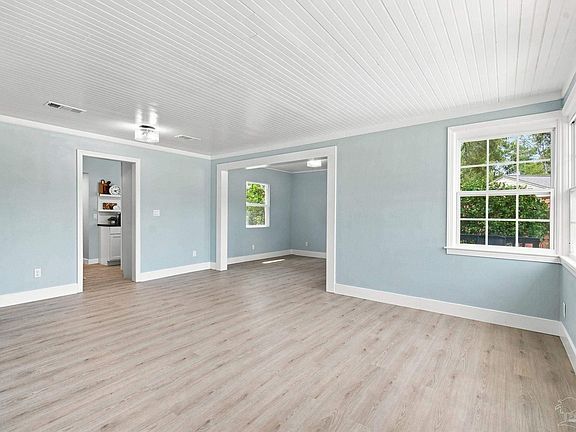 5th image of 5 Bell Ct