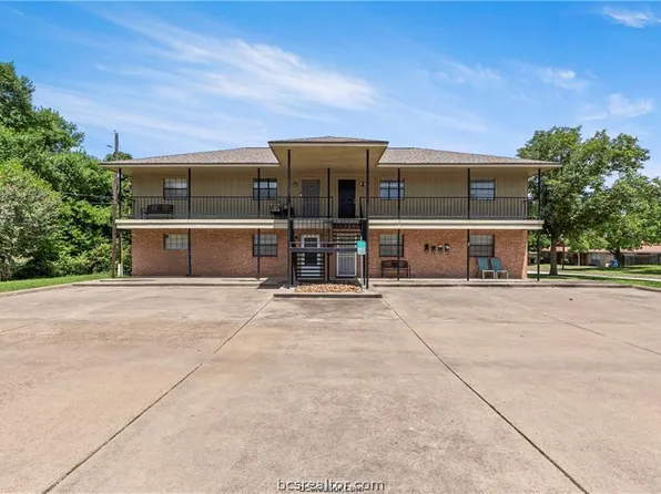 609 Wades Way, Navasota, TX