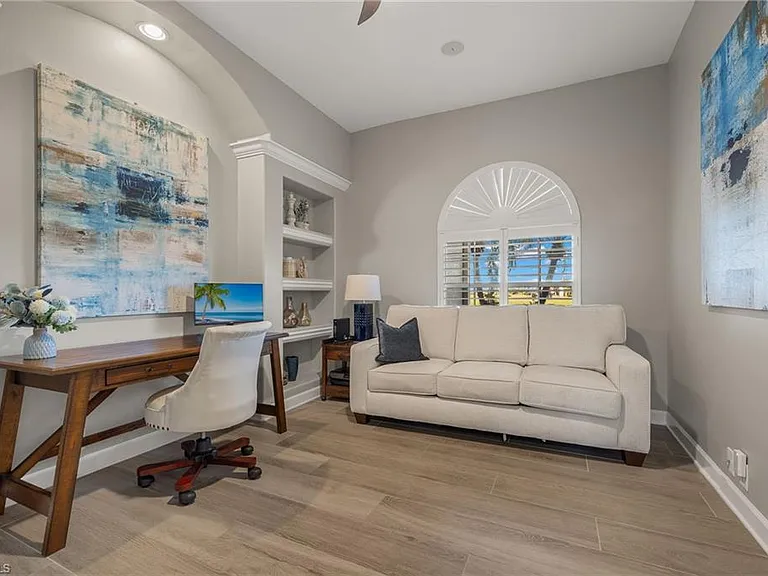 16322 Edgemont Dr — Photo 13