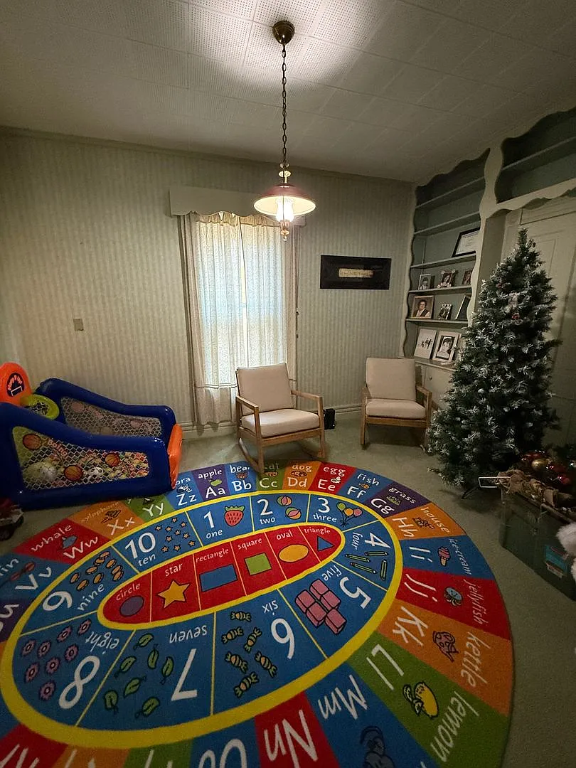 4 Bedroom House for Rent Near UWL, Viterbo & Downtown La Crosse — Photo 3