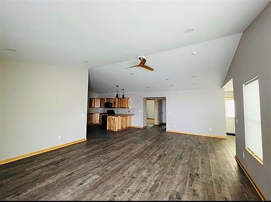 2nd image of 403 Walnut Ave #2B