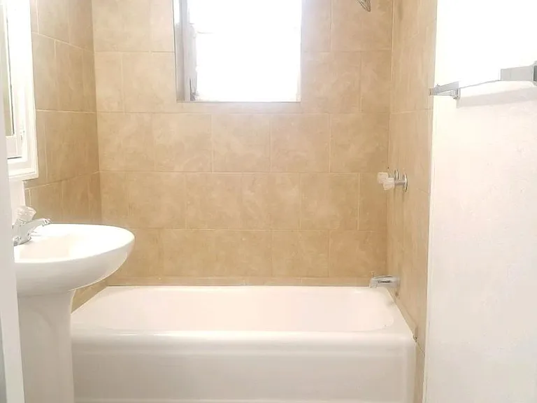 83 N 100 W — Photo 2