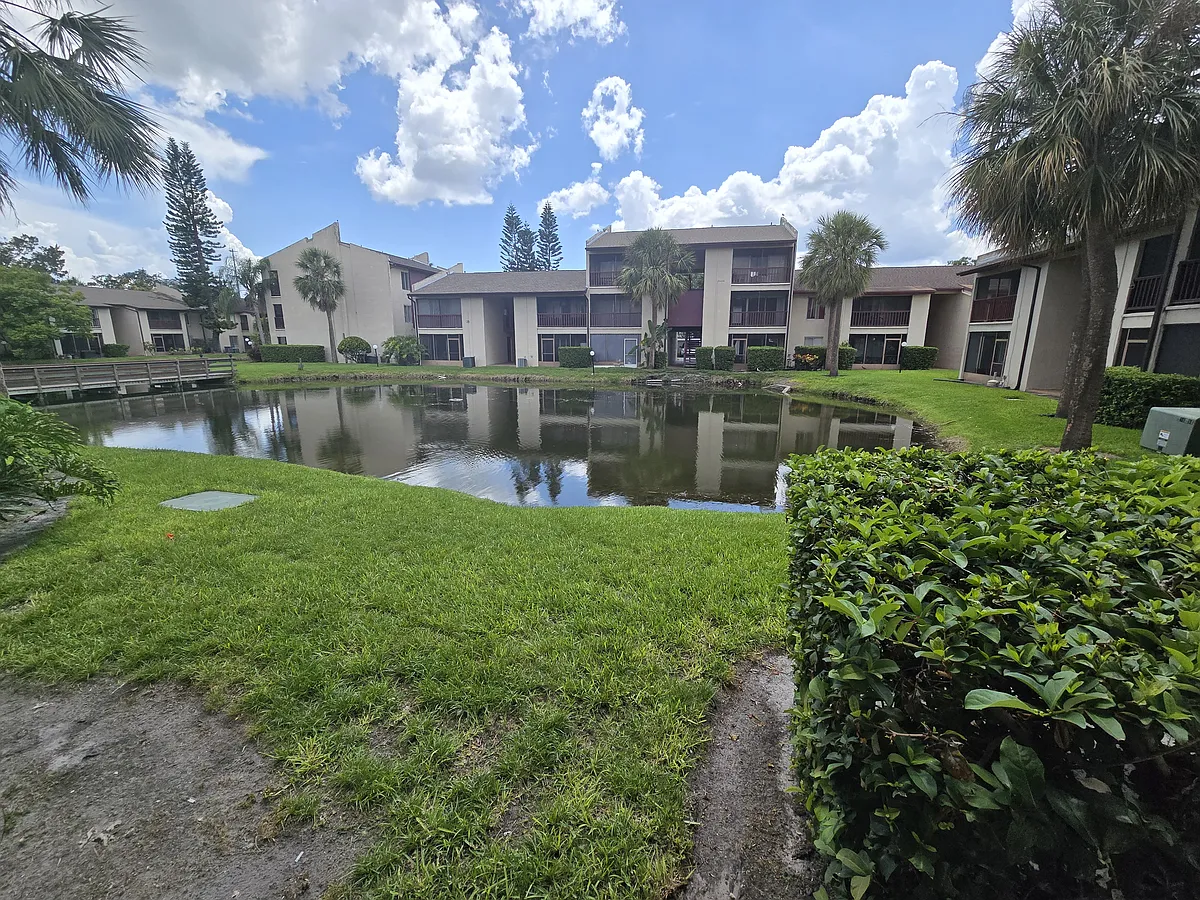 Building Photo - 8610 Champlain Ct #101