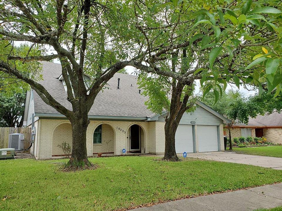 1st image of 10223 Kirkdale Dr