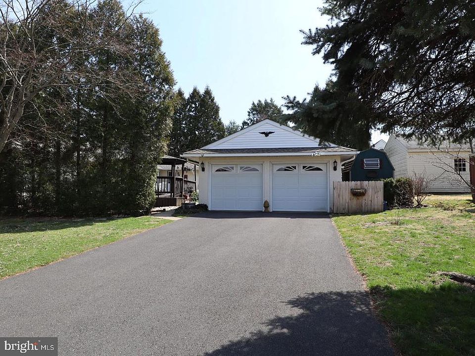 2nd image of 55 Fairview Ave
