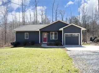 3135 Firefly Ct, Mebane, NC 27302