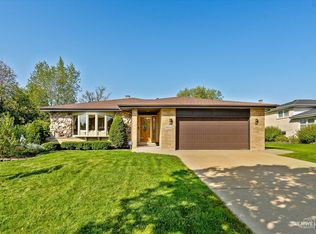 8232 Cromwell Ave, Woodridge, IL 60517