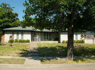 1319 Springbrook Dr, Mesquite, TX 75149