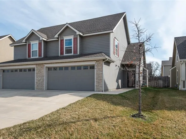 3216 Yankee Tank Ln, Lawrence, KS 66047