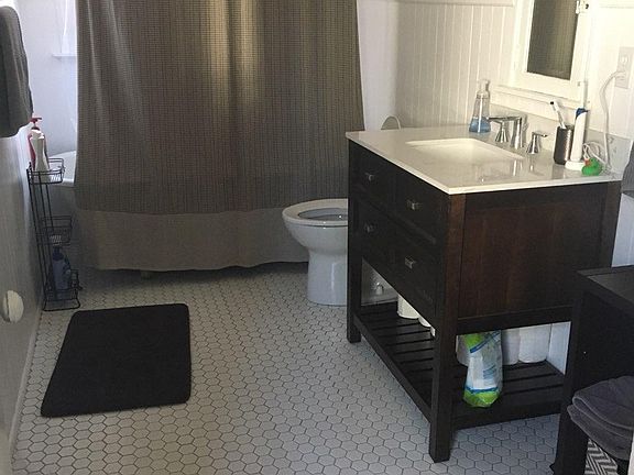 3rd image of 1615 N Gilpin St APT 2