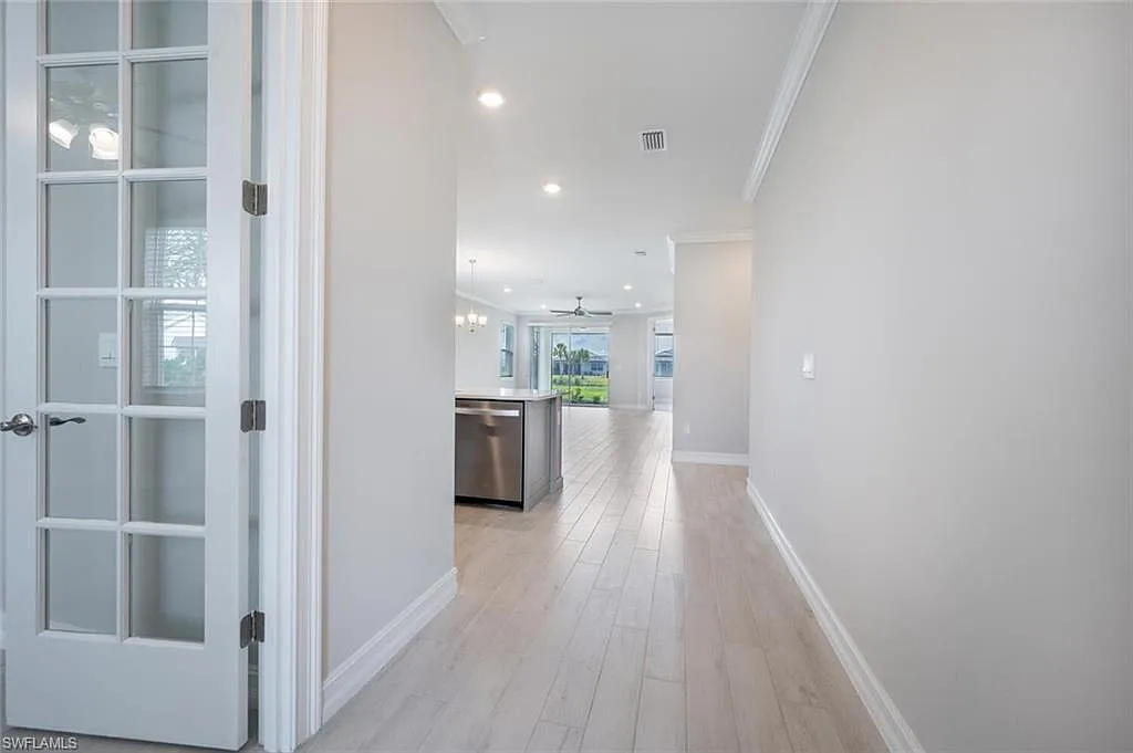 2 bed, 2.0 bath, 1670 sqft, $3,000 — Photo 2