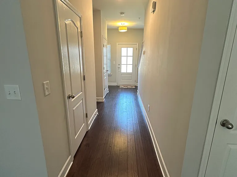 2017 Abbingdon Way — Photo 3
