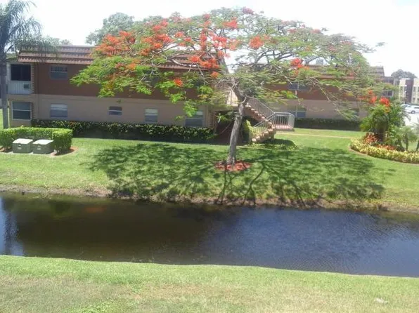 697 Flanders Dr, Delray Beach, FL 33484