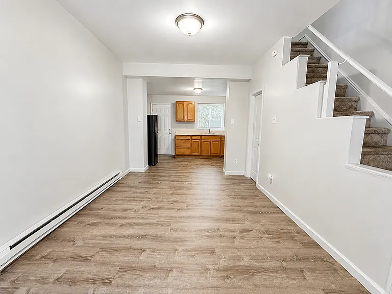 2966 N Ringgold St — Photo 4