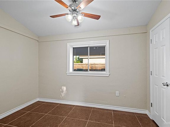 5th image of 541 Marie Dr
