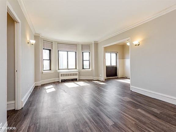 2nd image of 1033 W Loyola Ave APT 1304