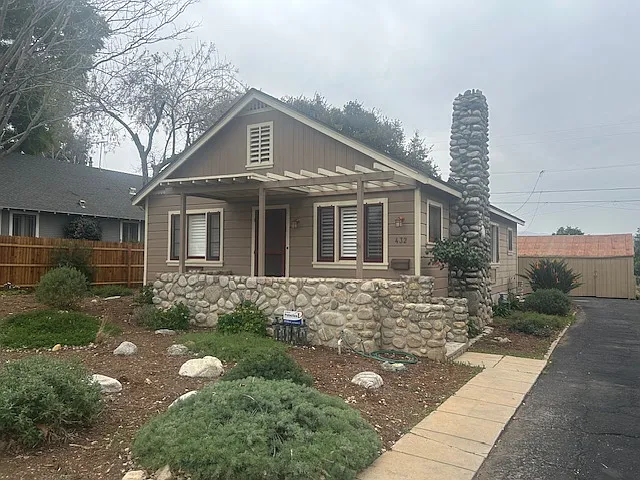 432 S Ash St — Photo 1