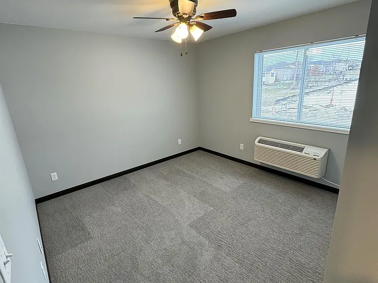 7758 Adrina Dr — Photo 44