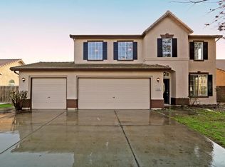 945 W Pepper Dr, Hanford, CA 93230