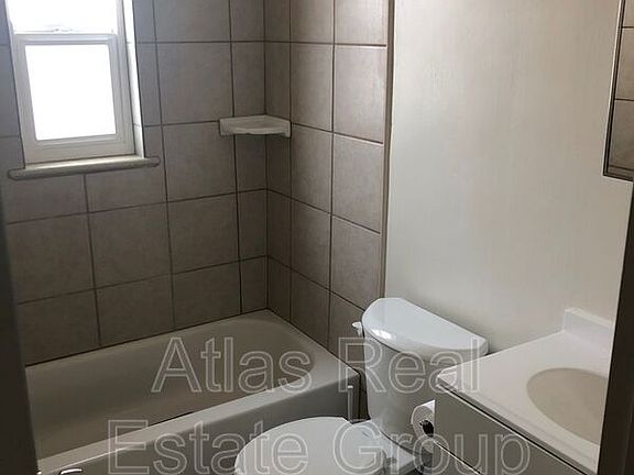 2nd image of 1528 N Uinta St