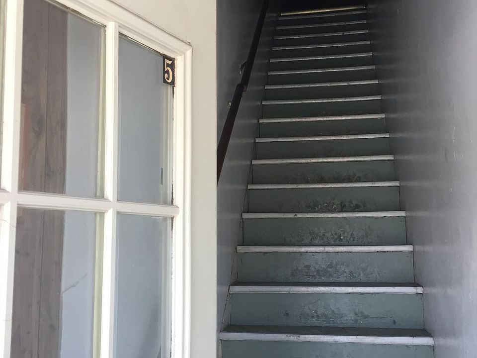 1st image of 40 Saline St APT 3