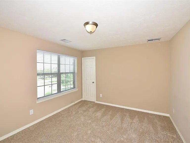 4050 Calaway Oaks Ln — Photo 10