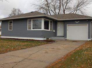 1550 Mayfair Ave, Fremont, NE 68025