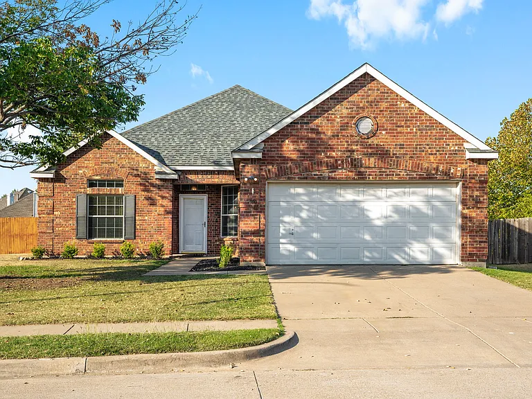 9001 Belvedere Dr — Photo 1