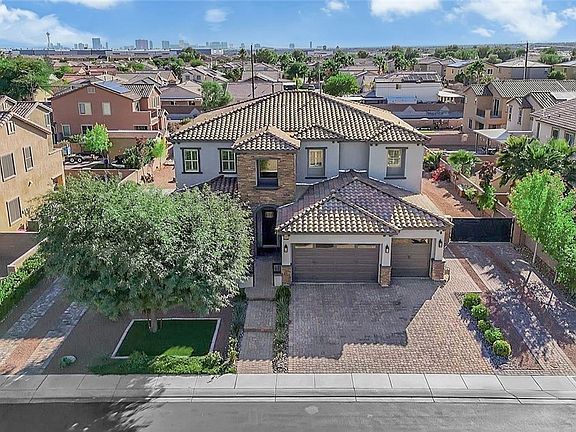 3rd image of 4115 Topaz Hills Dr