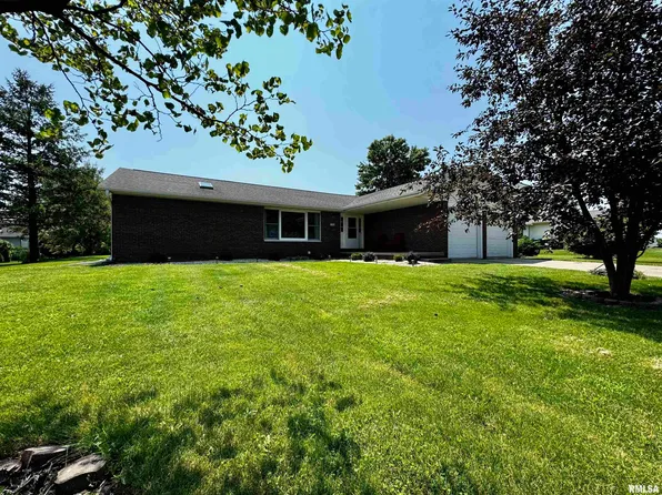 1209 Thomas St, Macomb, IL 61455