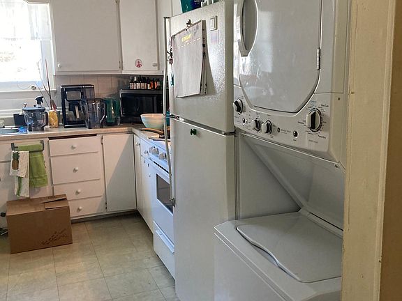 3rd image of 32 Haynes Ave