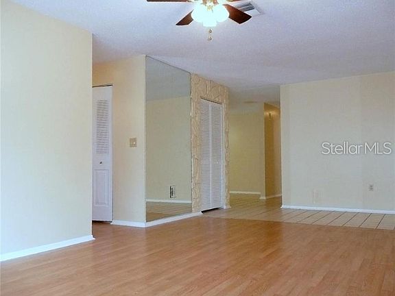 3rd image of 1361 Amberlea Dr E