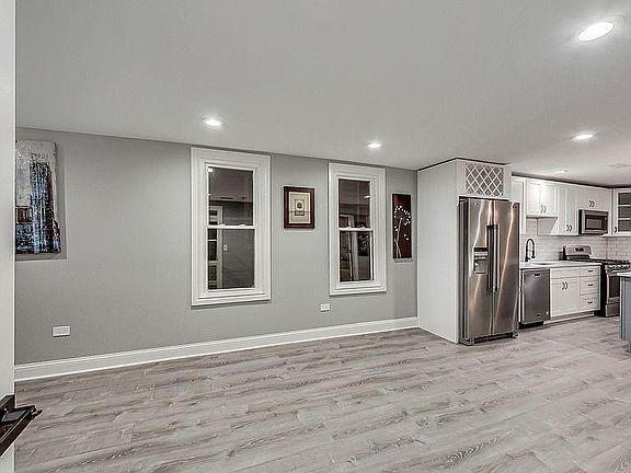 4th image of 3102 N Saint Louis Ave #1